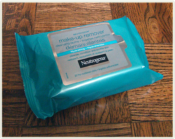 Neutrogena Make-up Remover Wipes – Hydrating ($9.99 CAD)