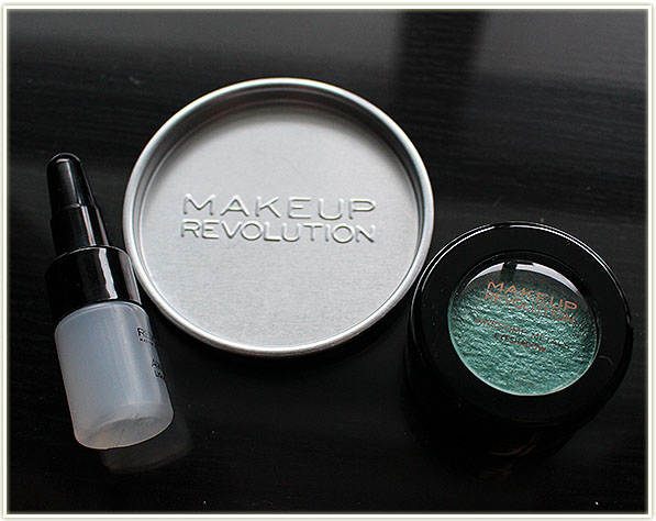 Makeup Revolution – Emerald Goddess (free)