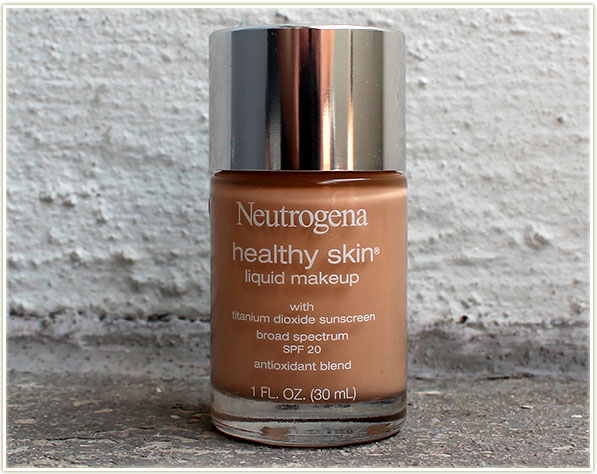 Neutrogena Healthy Skin Liquid Makeup in 30 Buff